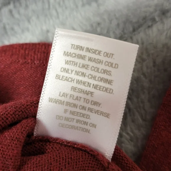 Westport 1962 - Women's Open Shoulder Sweater - Picture 10 of 10